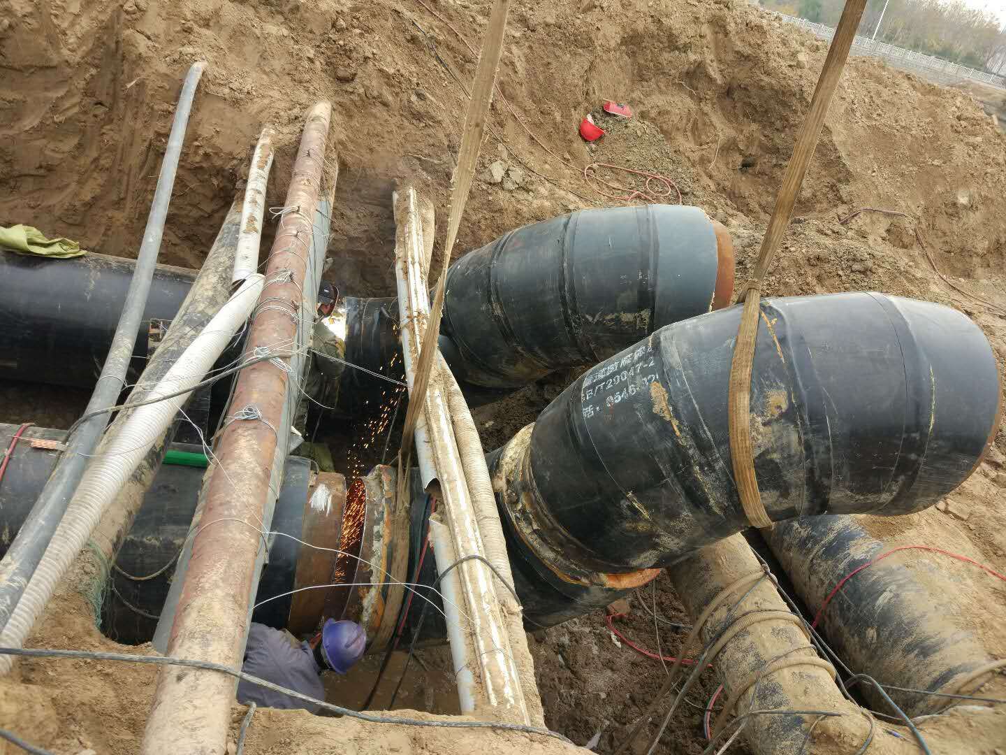 克服艱苦環境，確保工程順利推進——利津縣城區集中供熱擴容改造工程紀實