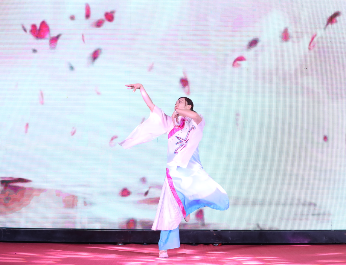 1582595363880825.png 繁花.png